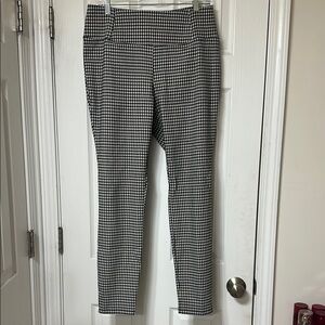 Classic Black and White Houndstooth Women’s Pants - Size 10